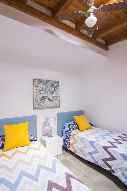 Anju Villas Los Delfines Bravo'S Apartments كوراليهو المظهر الخارجي الصورة